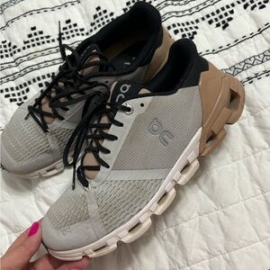 ON Running Cloudflyer | Women’s Sz 8.5